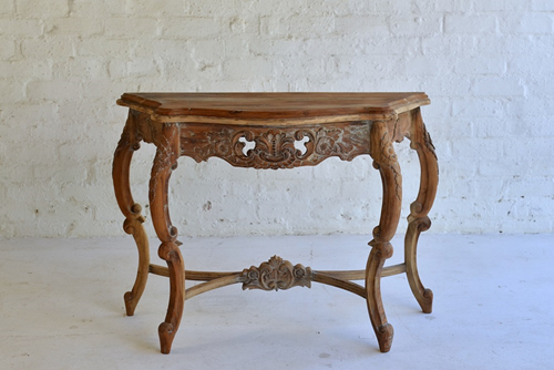 048 Ornate display table
